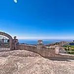 Al Torrione 1 Apartment *
